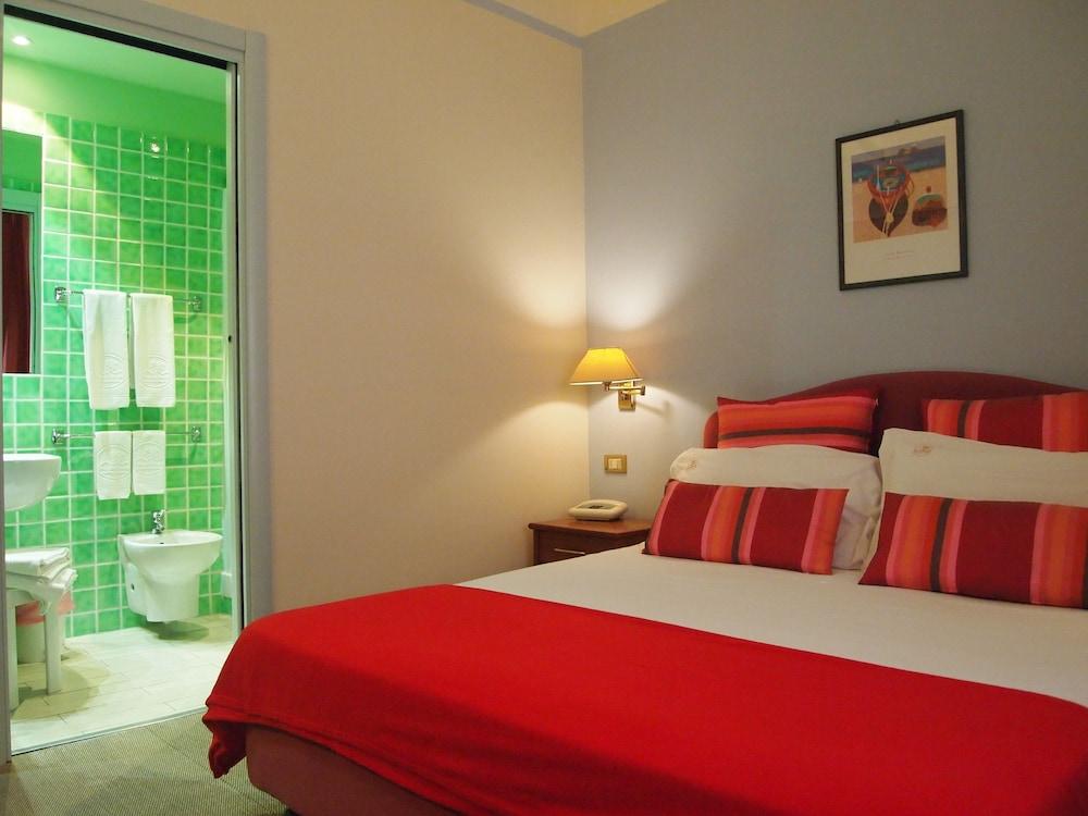 Piccolo Hotel مونيلّي المظهر الخارجي الصورة