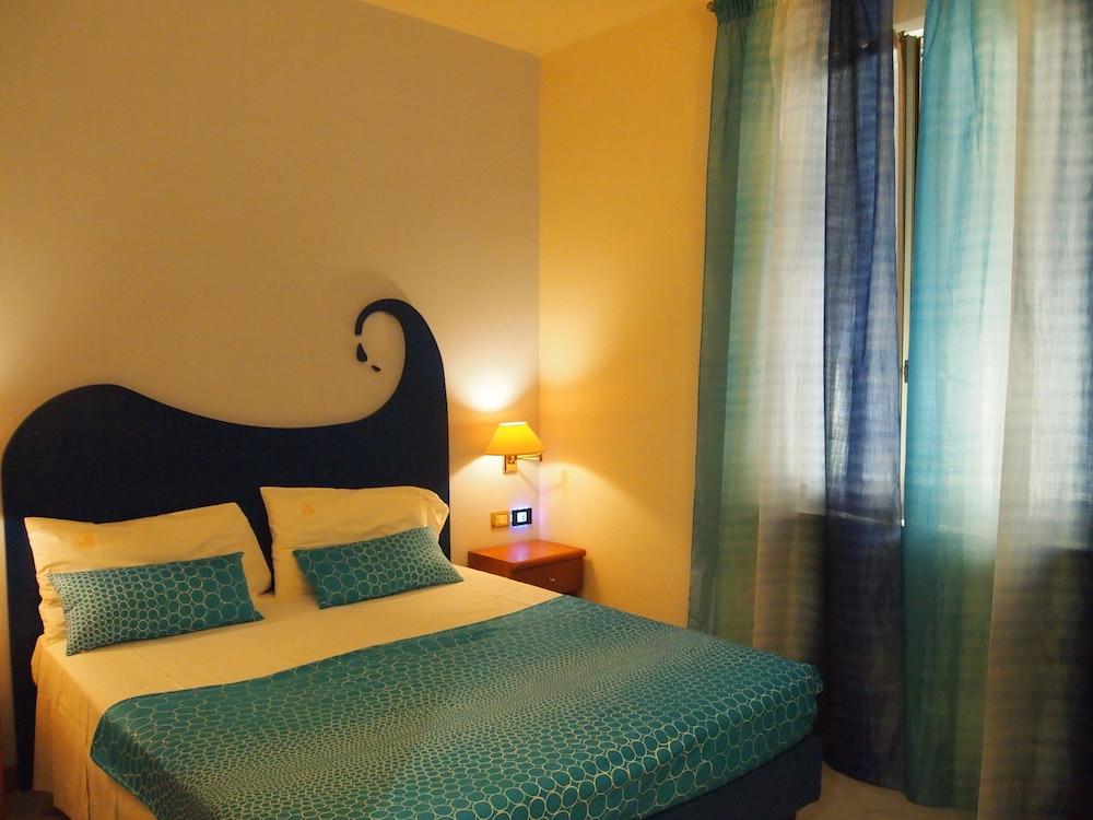 Piccolo Hotel مونيلّي المظهر الخارجي الصورة