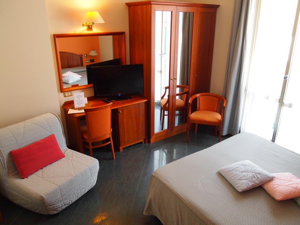 Piccolo Hotel مونيلّي المظهر الخارجي الصورة