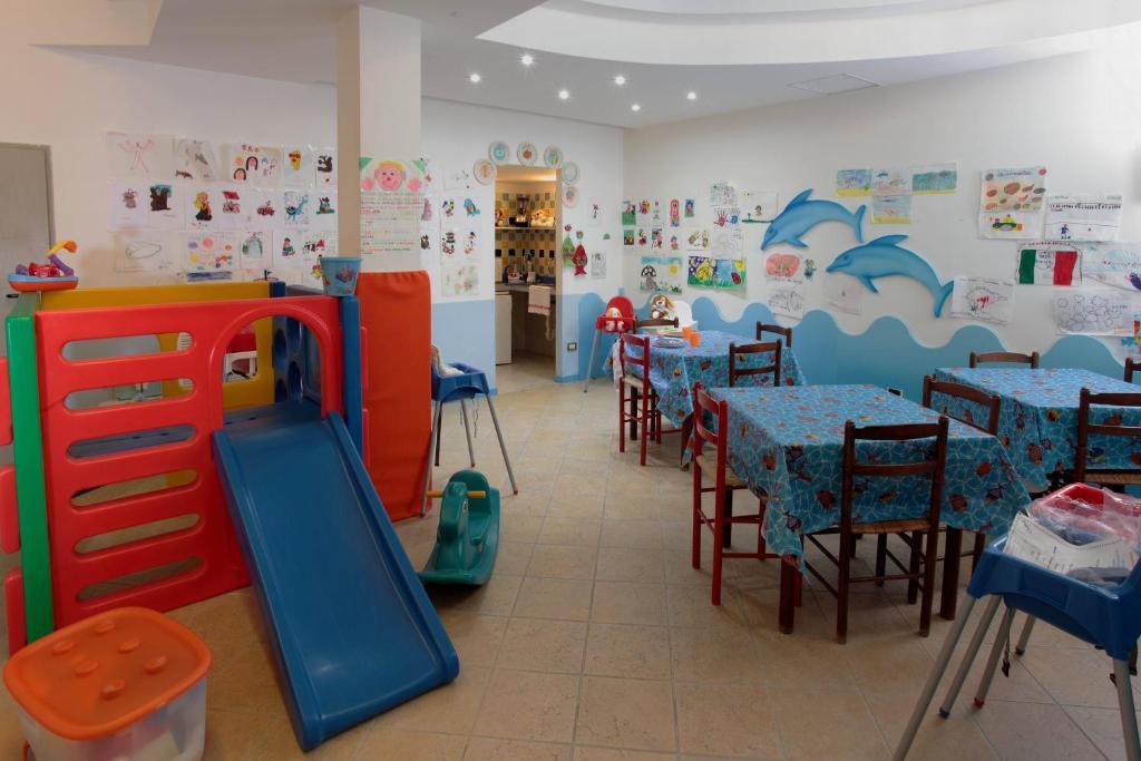 Piccolo Hotel مونيلّي المظهر الخارجي الصورة